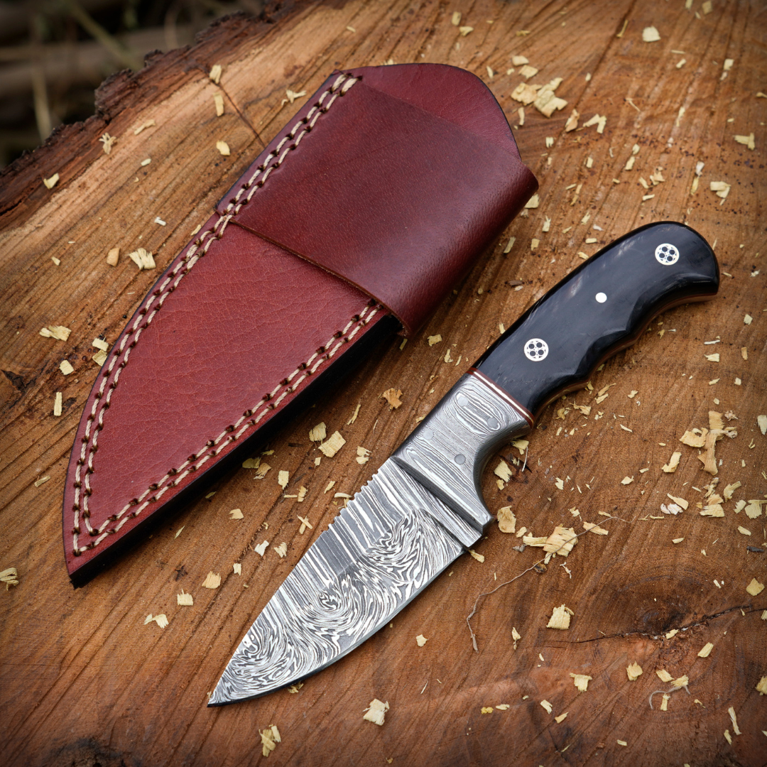 Firefang Black Damascus Skinner
