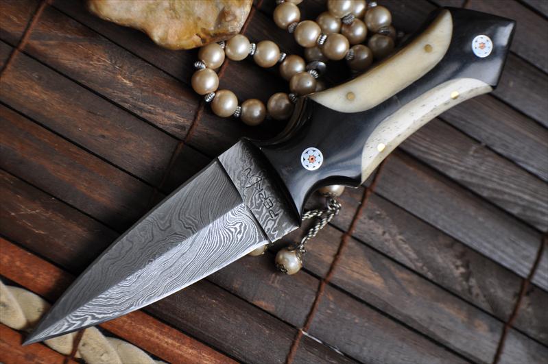 Buffalo Horn Damascus Dagger