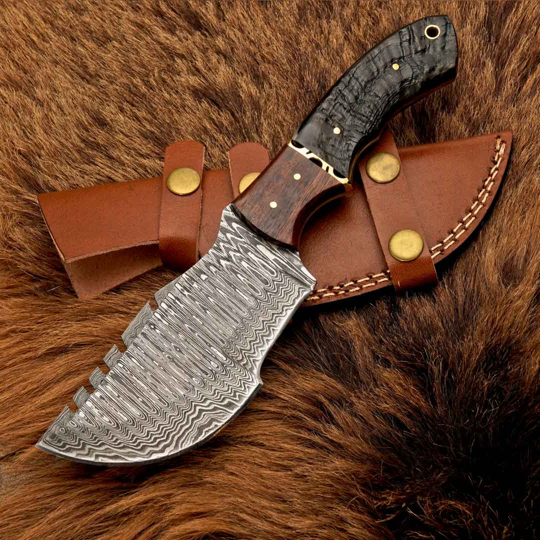 The Trail Companion Tracker Knife