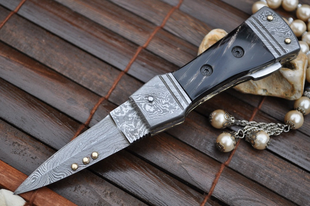 Lockback Folding Pocket Knife