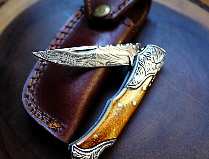 Damascus Steel Handmade Pocket Knife